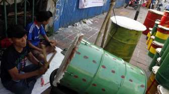 Pedagang Bedug Musiman Mulai Ramai di Tanah Abang