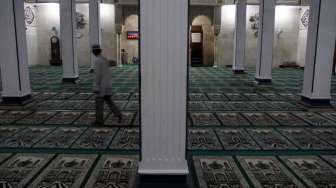 Masjid Luar Batang di Jalan Luar Batang 1, Penjaringan, Jakarta Utara, Senin (7/7). [suara.com/Adrian Mahakam]
