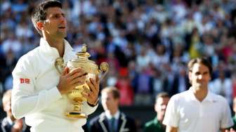 Djokovic Kalahkan Federer di Duel Puncak Wimbledon