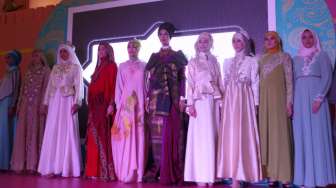 Karya 21 Desainer Dipamerkan dalam "Ramadhan Runway 2015"