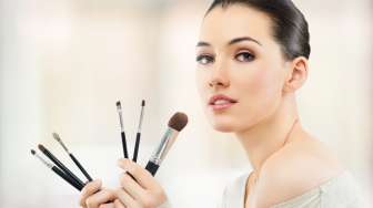 Tips Makeup Untuk Perempuan Muda