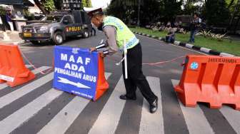 Awas, Hindari Jalan Lubang Buaya