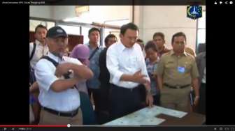 Video: Ahok 'Ngamuk' Saat Sidak Pungli Uji KIR