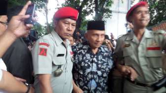Masyarakan dan simpatisan menghadiri halal bi halal Prabowo-Hatta di Rumah Polonia, Jaktim, Minggu (3/8). [suara.com/Bowo Raharjo]