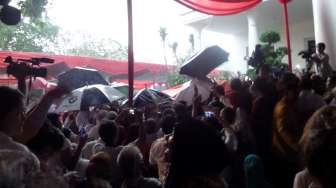 Masyarakan dan simpatisan menghadiri halal bi halal Prabowo-Hatta di Rumah Polonia, Jaktim, Minggu (3/8). [suara.com/Bowo Raharjo]