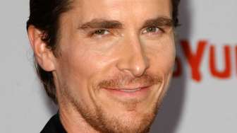 Ini yang Bikin Perempuan "Menggilai" Christian Bale