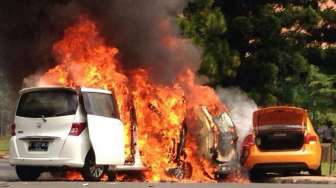 Kecelakaan Hebat di Bintaro, Tiga Mobil Terbakar