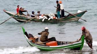 Nelayan Tradisional Hilang di Laut, Keluarga Berharap Petugas Ikut Mencari