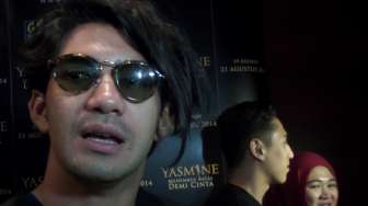 Reza Rahardian di acara press screening film Yasmine di Teater Djakarta Theater, Thamrin, Jakarta Pusat, Kamis (14/8). [suara.com/Ismail]