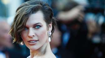 Mila Jovovich Hamil Anak Kedua