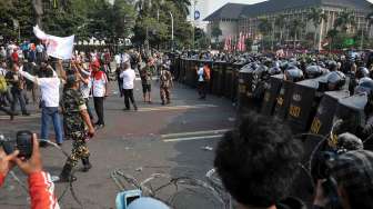 Demo Ricuh, Polisi: Enam Pendukung Prabowo dan Satu Polisi Luka 