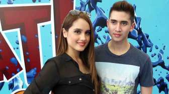 Foto: Cinta Laura dan Verrel Makin Lengket