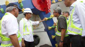 Jokowi Pastikan Pengeboran Sodetan Ciliwung Tak Ganggu Warga