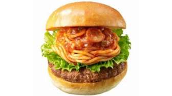 Ingin Mencicipi Lezatnya Spaghetti Burger Ini? 