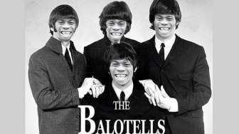 Pakai Foto "The Beatles", Balotelli Hibur Fans Liverpool