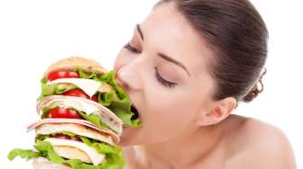 Suka Makan Burger dan Pizza? Awas Diincar Kanker!