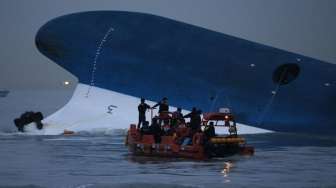 Tunggu Evakuasi, Kru Feri Sewol Nahas Malah "Ngebir"