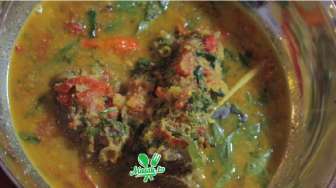 Video: Resep Iga Bakar Bumbu Woku