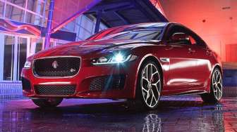 Akhirnya, Jaguar XE Ditampilkan ke Hadapan Publik