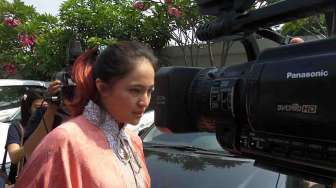 Marshanda menghadiri sidang lanjutan cerai dengan Ben Kasyafani di Pengadilan Negeri Jakarta Pusat, Selasa (9/9). [suara.com/Ismail]