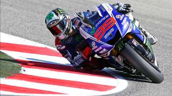 Lorenzo Raih "Pole Position" Perdana Yamaha Musim Ini