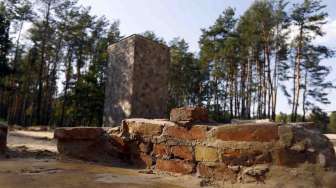 Kamp pembantaian Nazi di Sobibor [Reuters/Kacper Pempel]