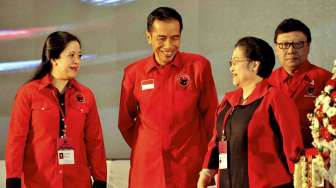 Jokowi Diminta Pakai Baju Merah di Kongres PDI Perjuangan