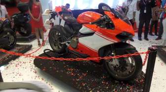 Gambaran Sepeda Motor Elektrik Ducati Bergaya Sport, Desainnya Ciamik