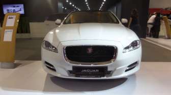 Jaguar XJ Dibanderol Rp 2,9 Miliar di IIMS 2014