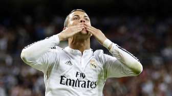 Publik Bernabeu Ingin Ronaldo Raih Ballon d'Or Lagi