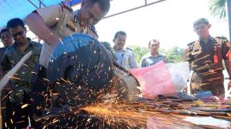 Foto: Pemusnahan Senjata Api Sitaan