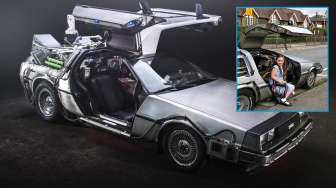 Keren, Bocah Ini Diantar-jemput Mobil "Back to the Future"