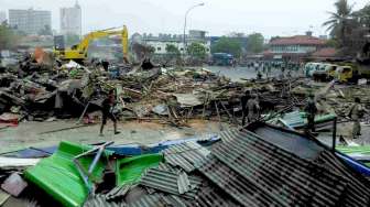 Foto: Penertiban Pedagang Terminal Depok