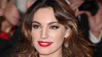 Giliran Foto Telanjang Kelly Brook yang Bocor di Dunia Maya