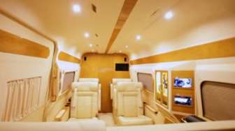  Wow, Interior Mercedes Van Kalahkan Jet Pribadi