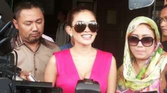  Nikita Mirzani Cari Ayah Baru untuk Bayinya