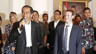 Kepada Zuckerberg, Jokowi : Blusukan itu "Go to People, Go to the Ground"