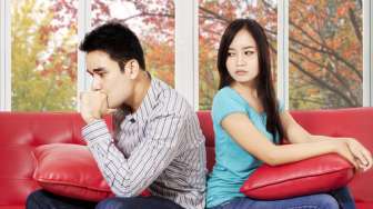 Pasanganmu Suka Mengungkit Masa Lalu? 5 Hal Ini Bisa Jadi Penyebabnya