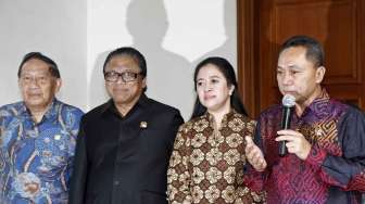 Pimpinan MPR RI mengunjungi kediaman Presiden ke-5 RI Megawati Soekarnoputri di kawasan Menteng Jakarta, Kamis (16/10). [suara.com/Kurniawan Mas'ud]