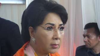 Cerita Titiek Puspa Bayar Utang ke Anak-anak