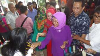 Ibunda Jokowi Hadiri Geladi Terakhir Pelantikan