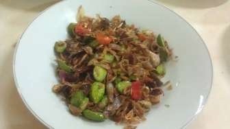 Mangga Besar dan Pete Goreng yang Nikmat