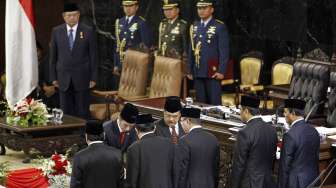 Joko Widodo dan Jusuf Kalla hari ini resmi menjadi Presiden dan Wakil Presiden Republik Indonesia periode 2014-2019 dalam sidang MPR yang di gelar hari ini di Jakarta, Senin (20/10). 