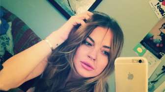 Lindsay Lohan  Selfie 'Topless' di Instagram