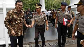 Kapolri Pungut Kacamata Luhut Panjaitan