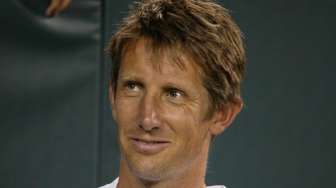 Edwin van der Sar, Sang Pionir Sweeper Keeper