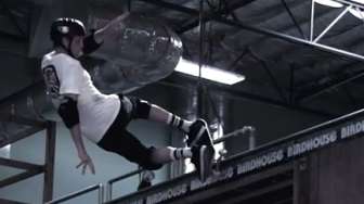 Di usia 46, Aksi Skateboard Tony Hawk Masih 'Gila'