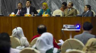 Rapat Paripurna versi Koalisi Indonesia Hebat tidak diakomodir oleh Setjen DPR .