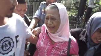 Diciduk Pol PP, Nenek 'Joki' Ini Sangat Ketakutan