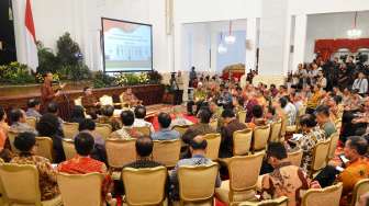 Presiden RI Joko Widodo (Jokowi) menghadiri acara Peresmian Pembukaan Rapat Koordinasi Nasional (Rakornas) Kabinet Kerja Tahun 2014, di Istana Negara, Jakarta, Selasa (4/11/2014). [SetPres/Cahyo]